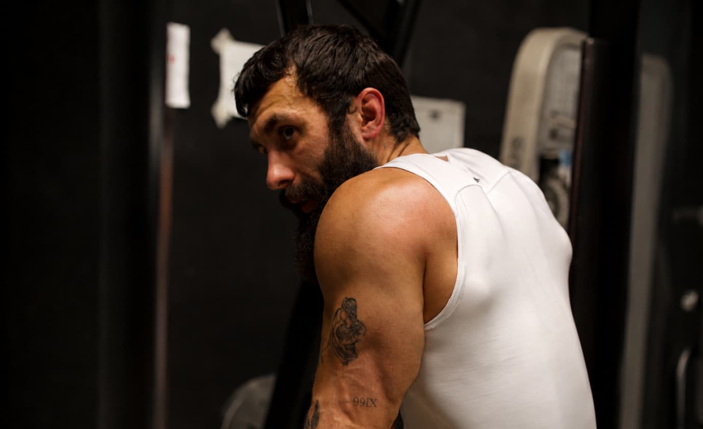 shoulder-health-how-to-bench-heavy-and-save-your-rotator-cuff.jpg